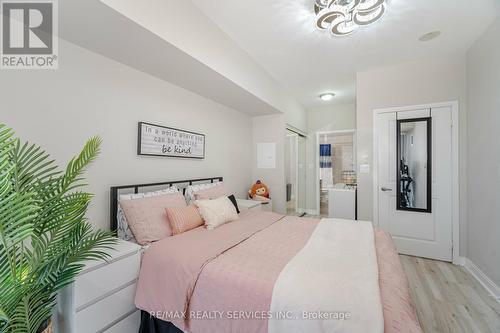 #3806 - 60 Absolute Avenue, Mississauga, ON - Indoor Photo Showing Bedroom