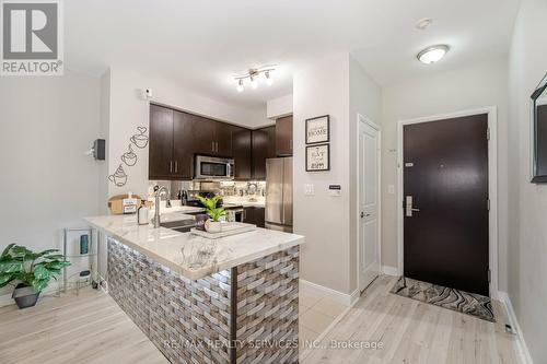 #3806 - 60 Absolute Avenue, Mississauga, ON - Indoor Photo Showing Kitchen