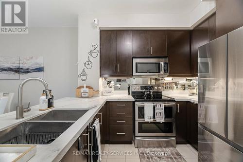 #3806 - 60 Absolute Avenue, Mississauga, ON - Indoor Photo Showing Kitchen With Double Sink With Upgraded Kitchen