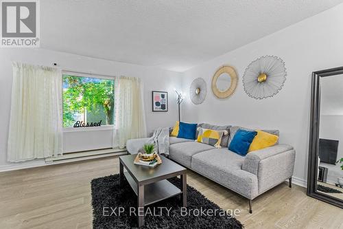 69 - 1945 Denmar Road, Pickering, ON - Indoor Photo Showing Living Room