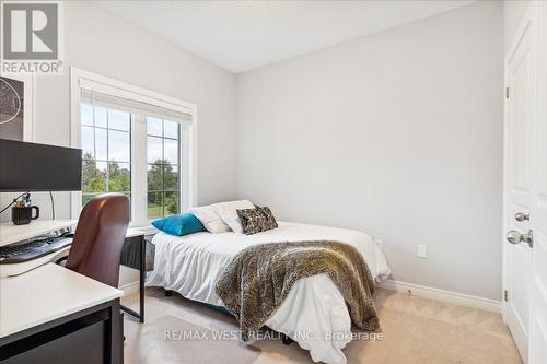 130 Mactier Drive, Vaughan, ON - Indoor Photo Showing Bedroom