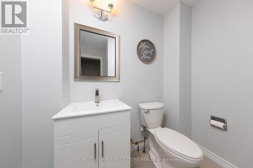 170 Greenbelt Crescent, Richmond Hill, ON - Indoor Photo Showing Bathroom