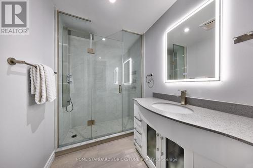 170 Greenbelt Crescent, Richmond Hill, ON - Indoor Photo Showing Bathroom