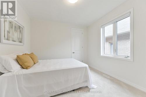 55 Deepwood Crescent, East Gwillimbury, ON - Indoor Photo Showing Bedroom