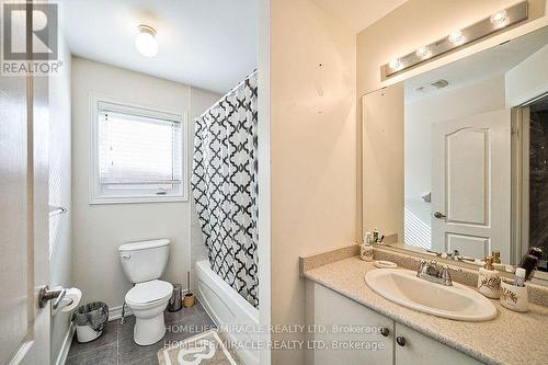 166 Shephard Avenue, New Tecumseth, ON - Indoor Photo Showing Bathroom