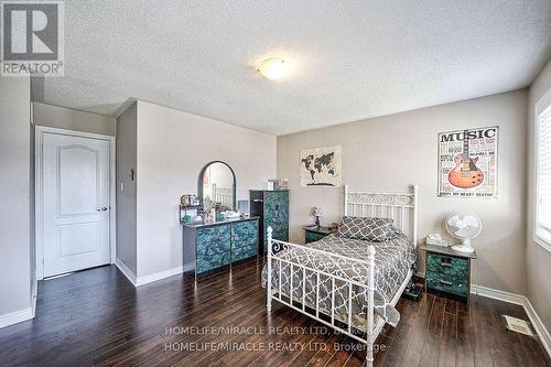 166 Shephard Avenue, New Tecumseth, ON - Indoor Photo Showing Bedroom