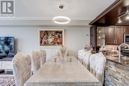 803 - 309 Major Mackenzie Drive E, Richmond Hill, ON - Indoor Photo Showing Dining Room