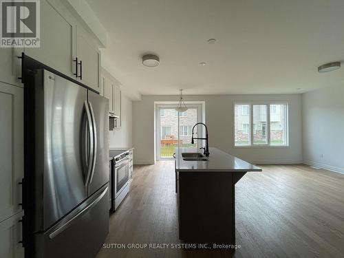 1232 Wheat Boom Drive, Oakville, ON - Indoor Photo Showing Kitchen With Stainless Steel Kitchen With Double Sink With Upgraded Kitchen