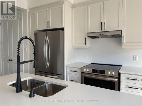 1232 Wheat Boom Drive, Oakville, ON - Indoor Photo Showing Kitchen With Stainless Steel Kitchen With Double Sink With Upgraded Kitchen