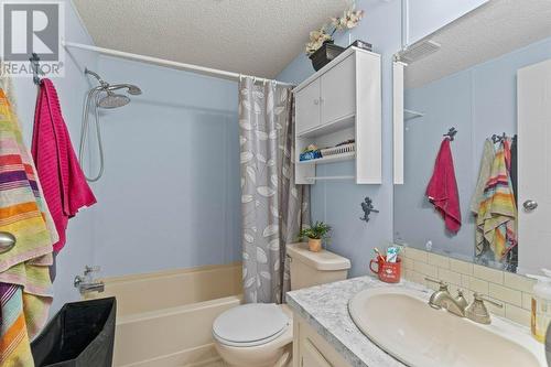 6751 51 Street Ne, Salmon Arm, BC - Indoor Photo Showing Bathroom