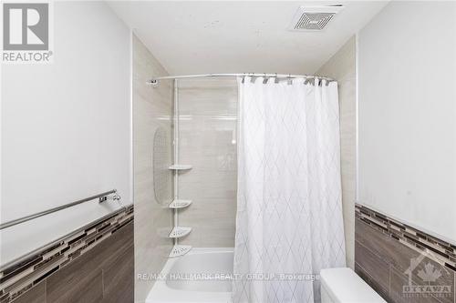 4836 Hendon Way, Ottawa, ON - Indoor Photo Showing Bathroom