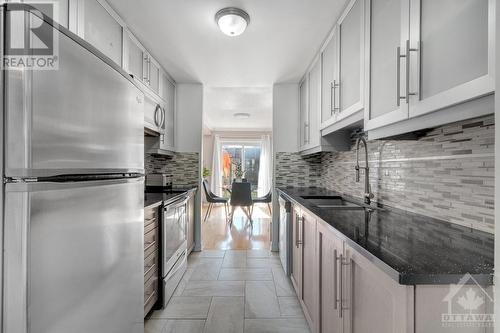 42 Havenhurst Crescent, Ottawa, ON - Indoor Photo Showing Kitchen With Upgraded Kitchen