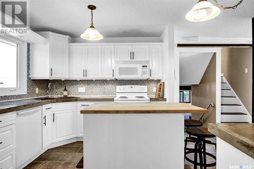 30 Laubach Avenue, Regina, SK - Indoor Photo Showing Kitchen