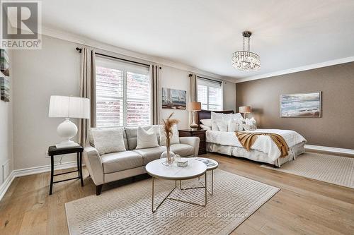 598 Gladwyne Court, Mississauga, ON - Indoor Photo Showing Living Room