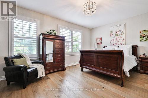 598 Gladwyne Court, Mississauga, ON - Indoor Photo Showing Bedroom