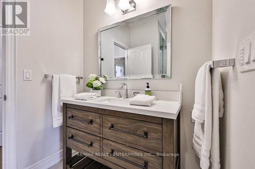 598 Gladwyne Court, Mississauga, ON - Indoor Photo Showing Bathroom