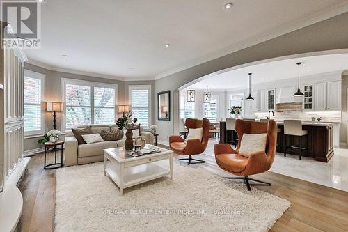 598 Gladwyne Court, Mississauga, ON - Indoor Photo Showing Living Room