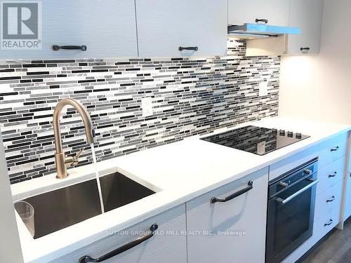 302 - 106 Dovercourt Road, Toronto, ON - Indoor Photo Showing Kitchen