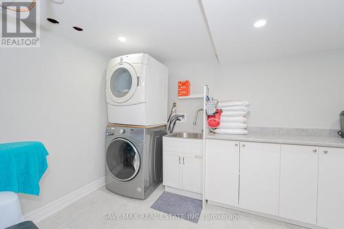 181 Sunforest Drive, Brampton, ON - Indoor Photo Showing Laundry Room