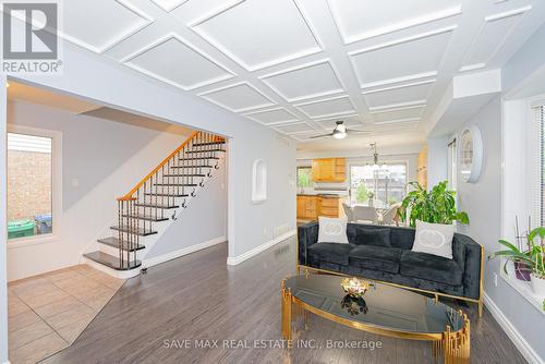 181 Sunforest Drive, Brampton, ON - Indoor Photo Showing Living Room