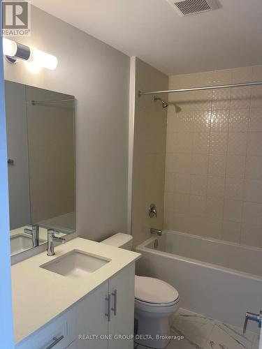 57 Folcroft (Main,2Nd,3Rd) Street, Brampton, ON - Indoor Photo Showing Bathroom