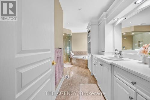 154 Foxridge Drive, Hamilton, ON - Indoor Photo Showing Bathroom