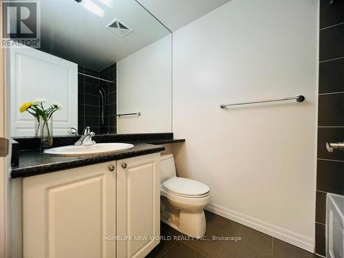 3308 - 223 Webb Drive, Mississauga, ON - Indoor Photo Showing Bathroom