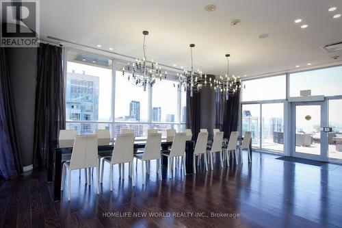 3308 - 223 Webb Drive, Mississauga, ON - Indoor Photo Showing Dining Room