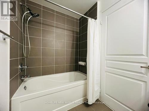 3308 - 223 Webb Drive, Mississauga, ON - Indoor Photo Showing Bathroom