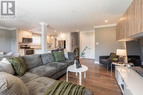 5290 Joel Avenue, Burlington, ON - Indoor Photo Showing Living Room