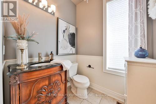 585 Hancock Way, Mississauga, ON - Indoor Photo Showing Bathroom