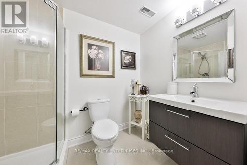 585 Hancock Way, Mississauga, ON - Indoor Photo Showing Bathroom