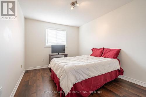 39 - 310 Southbrook Drive, Hamilton, ON - Indoor Photo Showing Bedroom