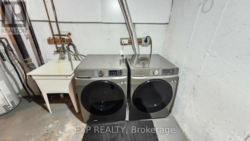 521 Parkview Crescent, Cambridge, ON - Indoor Photo Showing Laundry Room