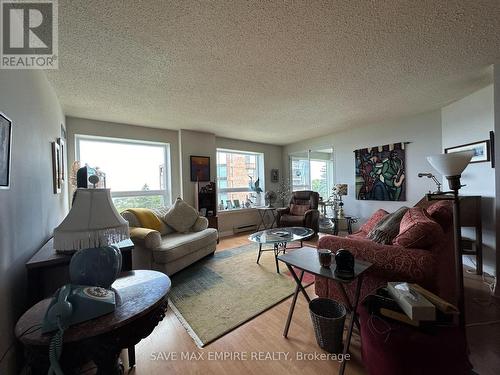 2402 - 701 Geneva Street, St. Catharines, ON - Indoor Photo Showing Living Room