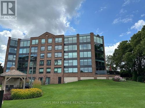 2402 - 701 Geneva Street, St. Catharines, ON - Outdoor With Facade