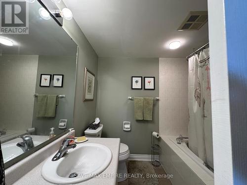 2402 - 701 Geneva Street, St. Catharines, ON - Indoor Photo Showing Bathroom