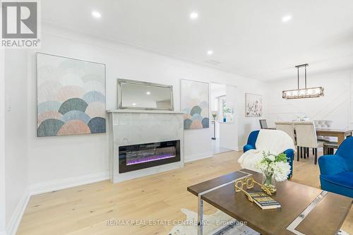 413 Murray Street, Grimsby, ON - Indoor Photo Showing Living Room With Fireplace