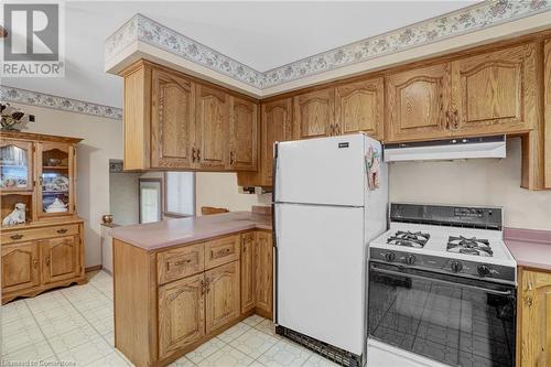 38 Dubarry Boulevard, Hamilton, ON - Indoor Photo Showing Kitchen