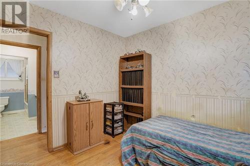 38 Dubarry Boulevard, Hamilton, ON - Indoor Photo Showing Bedroom