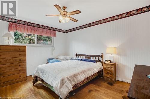 38 Dubarry Boulevard, Hamilton, ON - Indoor Photo Showing Bedroom