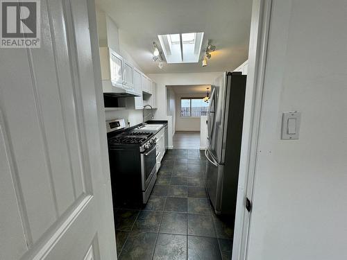 456 Gillett Street, Prince George, BC - Indoor Photo Showing Kitchen