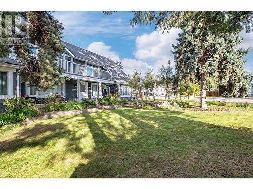 694 Mcclure Road, Kelowna, BC - Outdoor