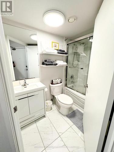 1502 - 361 Front Street W, Toronto, ON - Indoor Photo Showing Bathroom