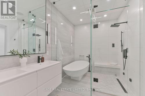 129 Beaconsfield Avenue, Toronto, ON - Indoor Photo Showing Bathroom