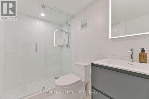 129 Beaconsfield Avenue, Toronto, ON - Indoor Photo Showing Bathroom