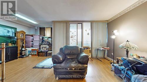 802 - 20 Gilder Drive, Toronto, ON - Indoor Photo Showing Living Room