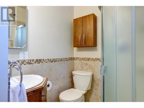 7697 Silver Star Road, Vernon, BC - Indoor Photo Showing Bathroom