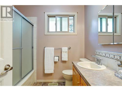 7697 Silver Star Road, Vernon, BC - Indoor Photo Showing Bathroom