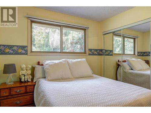 7697 Silver Star Road, Vernon, BC - Indoor Photo Showing Bedroom